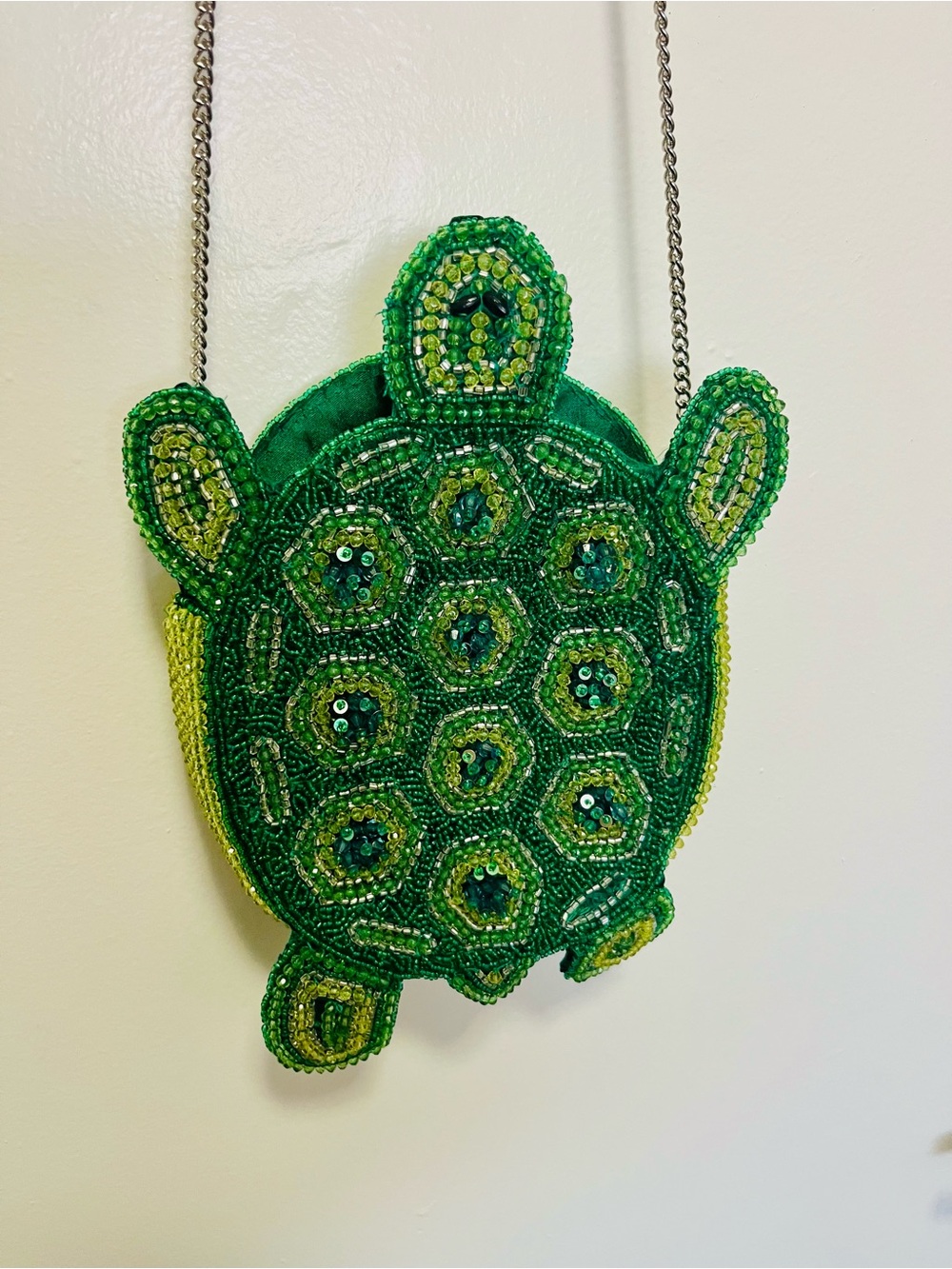 NWOT Viral Beaded Bag Green Turtle Crossbody